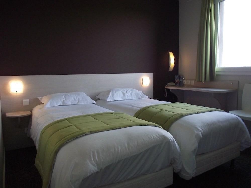 Brit Hotel Saint-Meen-Le-Grand En Broceliande Buitenkant foto