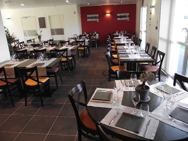 Brit Hotel Saint-Meen-Le-Grand En Broceliande Buitenkant foto
