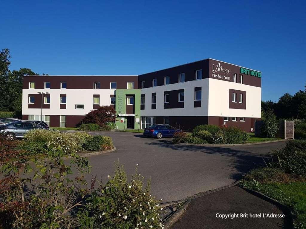 Brit Hotel Saint-Meen-Le-Grand En Broceliande Buitenkant foto