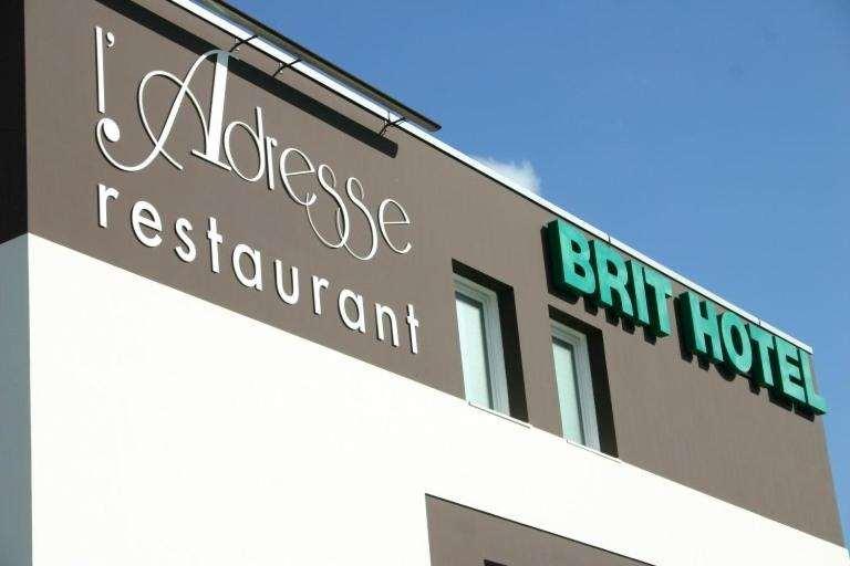 Brit Hotel Saint-Meen-Le-Grand En Broceliande Buitenkant foto