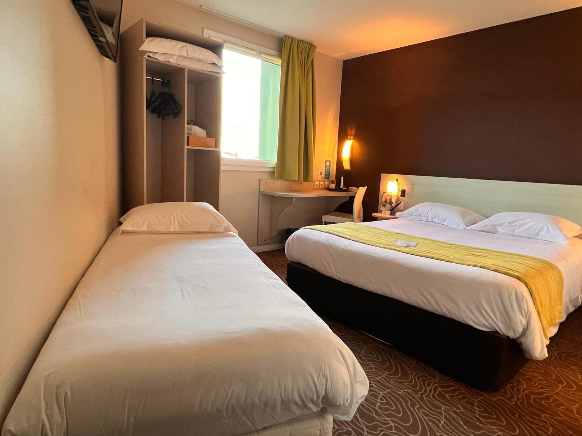 Brit Hotel Saint-Meen-Le-Grand En Broceliande Buitenkant foto