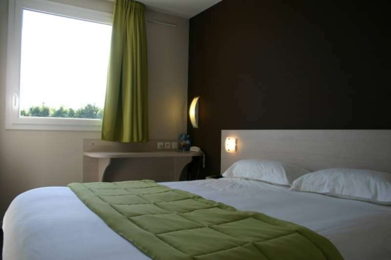 Brit Hotel Saint-Meen-Le-Grand En Broceliande Kamer foto